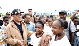 Blusukan ke Yahukimo, Muhadjir Pastikan Penanganan Korban Longsor dan Kelaparan - JPNN.com