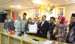 Raker dengan Menteri Anas, Komite I DPD Komitmen Memperjuangkan Honorer Diangkat Menjadi PPPK - JPNN.com