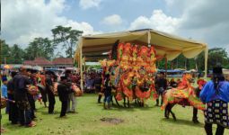 Memajukan Budaya Daerah lewat Festival Lahar Polo Pendem di Desa Kandangan Lumajang - JPNN.com