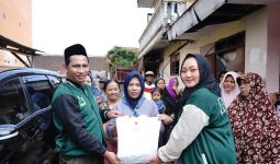 Relawan Asandra Bagikan Bantuan Sosial di Girimoyo dan Kedungkandang Malang - JPNN.com