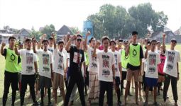 Keseruan Santri Bermain Sepak Bola Bersama Pena Mas Ganjar di Karanganyar - JPNN.com