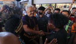 Dewan Adat Anggap Ganjar Terbukti Memperhatikan Generasi Muda Papua - JPNN.com