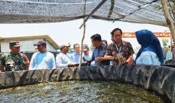 Avian Berdayakan Masyarakat di Desa Wadungasih dalam Pengelolaan Sampah - JPNN.com