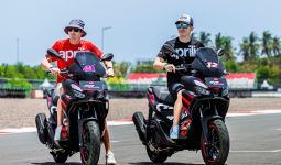 Piaggio Tawarkan Stiker Khusus di Aprilia SR-GT Replica 200 - JPNN.com