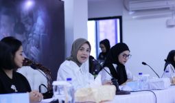 Siti Atikoh: Kecerdasan Perempuan Tak Boleh Dipandang Sebelah Mata - JPNN.com