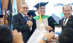 Jadi Guru Besar UIN Jakarta, Burhanuddin Muhtadi Singgung Praktik Politik Uang - JPNN.com