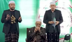 Gibran bin Jokowi Minta Doa, Abuya Muhtadi Banten Beristikamah Dukung Ganjar-Mahfud - JPNN.com