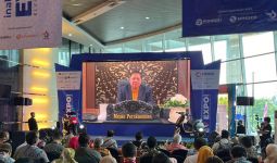 Menko Airlangga Sebut Industri Otomotif di Indonesia Menyerap 1,5 Juta Tenaga Kerja - JPNN.com