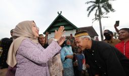 Ganjar Menyerap Aspirasi Perempuan & Disabilitas saat Keliling Indonesia Timur - JPNN.com