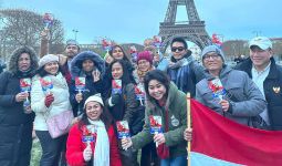 Berkumpul di Menara Eiffel, WNI di Prancis Gelar 'Paris Menyapa Ganjar-Mahfud' - JPNN.com