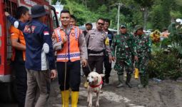 11 Orang Belum Ditemukan Akibat Banjir-Longsor di Humbahas Sumut - JPNN.com