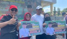 Jalan Sehat Bersama ART Meriah, Warga Peraih Umrah Gratis Semringah - JPNN.com