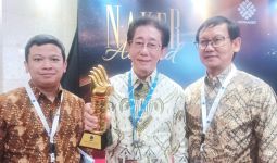 Sido Muncul Raih Penghargaan Paramakarya Naker Award 2023 - JPNN.com