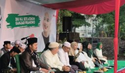 Ponpes Cipasung Doakan Ganjar Jadi Presiden saat Istigasah Bersama Siti Atikoh - JPNN.com