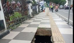 Ratusan Besi Penutup Drainase di Palembang Dicuri, Polisi Bergerak - JPNN.com