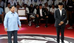 Debat Capres: Anies Bertanya Soal Putusan MK, Nada Prabowo Meninggi, Gibran Berdiri - JPNN.com
