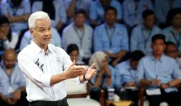 Ganjar Pilih Menjadi Penyeimbang, Tidak Mau Jadi Menteri Pemerintah Mendatang  - JPNN.com