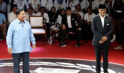 Ekspresi Prabowo Meledek Anies saat Disinggung Tidak Tahan Menjadi Oposisi - JPNN.com