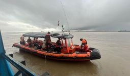 Kapal Terbakar di Perairan Meranti, 1 ABK Hilang - JPNN.com