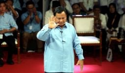Pakar Gestur: Prabowo Terlihat Emosi Ditanya Putusan MK, Cemas soal Pelanggaran HAM - JPNN.com