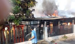Innalillahi, Pemuda 20 Tahun Sedang Tertidur Lelap di Kamar Ketika Kebakaran Terjadi - JPNN.com