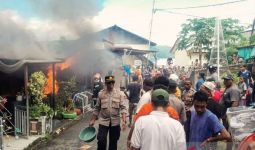 4 Rumah dan 2 Kios Hangus Terbakar di Ambon, Nilai Kerugiannya Fantastis - JPNN.com