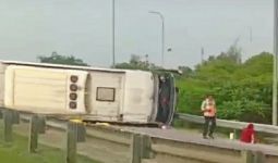 Detik-Detik Bus Handoyo Kecelakaan di Tol Cipali, 12 Penumpang Meninggal Dunia - JPNN.com