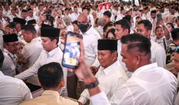 Prabowo Melantik Titiek Soeharto dan Iwan Bule jadi Wakil Ketua Dewan Pembina Gerindra - JPNN.com