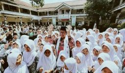 Kunjungi Ponpes Tempat Gus Dur Menyantri, Mahfud Beber Peran Pesantren bagi Demokrasi - JPNN.com