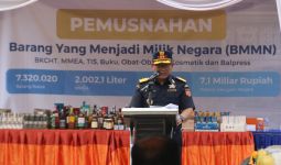 Bea Cukai Musnahkan Barang Ilegal di Makassar & Jayapura - JPNN.com