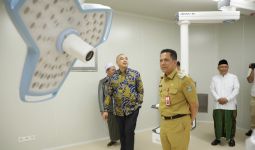 Meresmikan RSUD Tigaraksa, Bang Zaki Disambut Meriah Warga Tangerang - JPNN.com