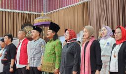 Safari Siti Atikoh, Pengasuh Ponpes Al Badru Alaina Ajak Jemaah Pilih Ganjar - JPNN.com