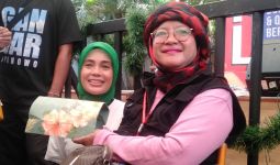 Pelukan Tulus dan Lembut Siti Atikoh saat Menyerap Aspirasi Disabilitas - JPNN.com