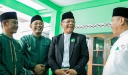 Mardiono Silaturahmi dengan Kiai di Cirebon Sebagai Ikhtiar Politik - JPNN.com