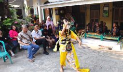 Alam Ganjar Datangi Sanggar Seni dan Pusat Batik Trusmi Untuk Belajar Budaya Cirebon - JPNN.com