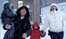 Glenn Alinskie dan Chelsea Olivia Ajak Keluarga Rayakan Natal di Jepang - JPNN.com