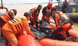 Tabrakan Kapal di Sungai Musi, Nakhoda yang Tenggelam Ditemukan Meninggal Dunia - JPNN.com