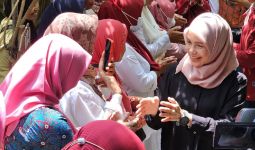 Tiba di Yogyakarta, Atikoh Ganjar Berdialog dengan Ibu-Ibu, Singgung soal Bahan Pokok  - JPNN.com