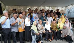 Anies Banyak Bersyukur saat Temu Kangen Guru & Temannya Semasa di SMAN 2 Yogyakarta - JPNN.com