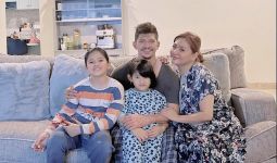Rayakan Tahun Baru Bareng Keluarga, Audy Sampaikan Harapannya - JPNN.com