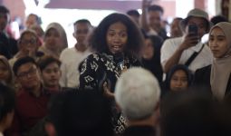 Anak Muda Baca Puisi Wiji Thukul di Hadapan Ganjar: Tuntaskan Pelanggaran HAM, Pak! - JPNN.com