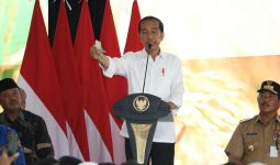 Jokowi dan Mentan Amran Hadiri Pembinaan Petani di Banyumas, Para Peserta Antusias - JPNN.com