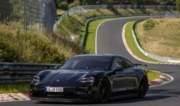 Porsche Taycan Turbo GT Menorehkan Rekor Baru di Nurburgring - JPNN.com