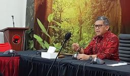 Jokowi Anggap Debat Ketiga Tidak Edukatif, Hasto Bicara Kesimpulan Media - JPNN.com