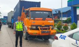 Ditlantas Polda Riau Beri Pengawalan VVIP untuk Pendistribusian Logistik Pemilu - JPNN.com