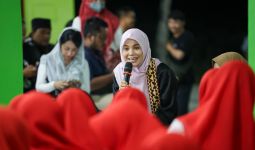 Siti Atikoh Ganjar Menginap di Ponpes Miftahul Huda Dua Ribu Tulang Bawang - JPNN.com