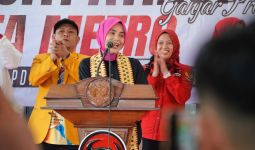 Berpantun di Lampung, Atikoh Singgung Satyam Eva Jayate, Kebenaran Akan Menang - JPNN.com