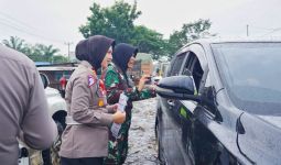 Jalan Lintas Riau-Sumut Terendam Banjir, Begini Kondisinya - JPNN.com