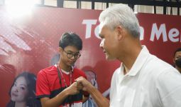 Ganjar Berikan Wejangan kepada Alam agar Menang di Badminton Merah Meriah - JPNN.com