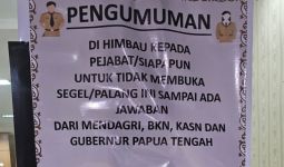 ASN Mimika Demo, Kantor Bupati Dipalang - JPNN.com